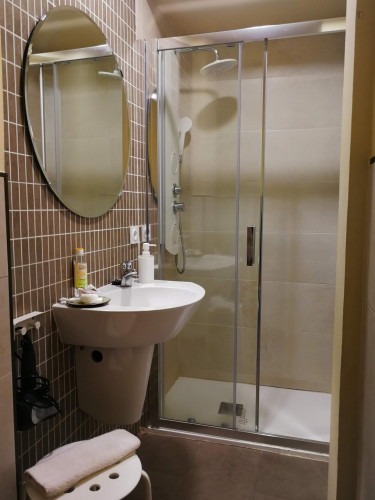 Bright 1-bedroom apartment near Plaza de Gracia  - Gallery -  5
