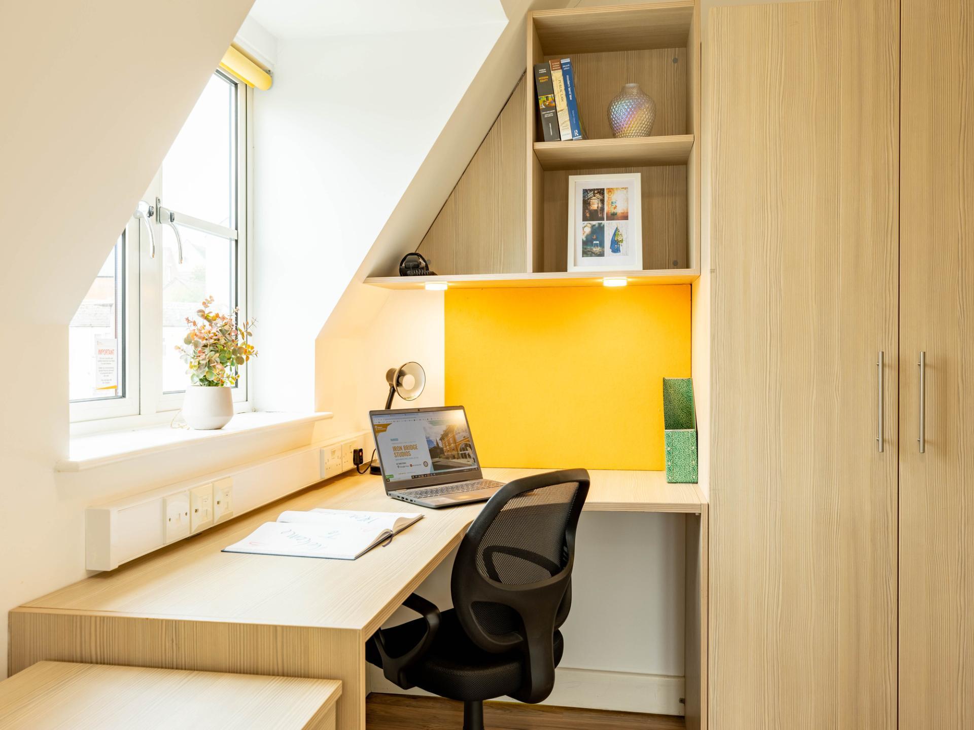  Top Floor Classic Studio  -  Iron Bridge Studios  - Gallery -  3