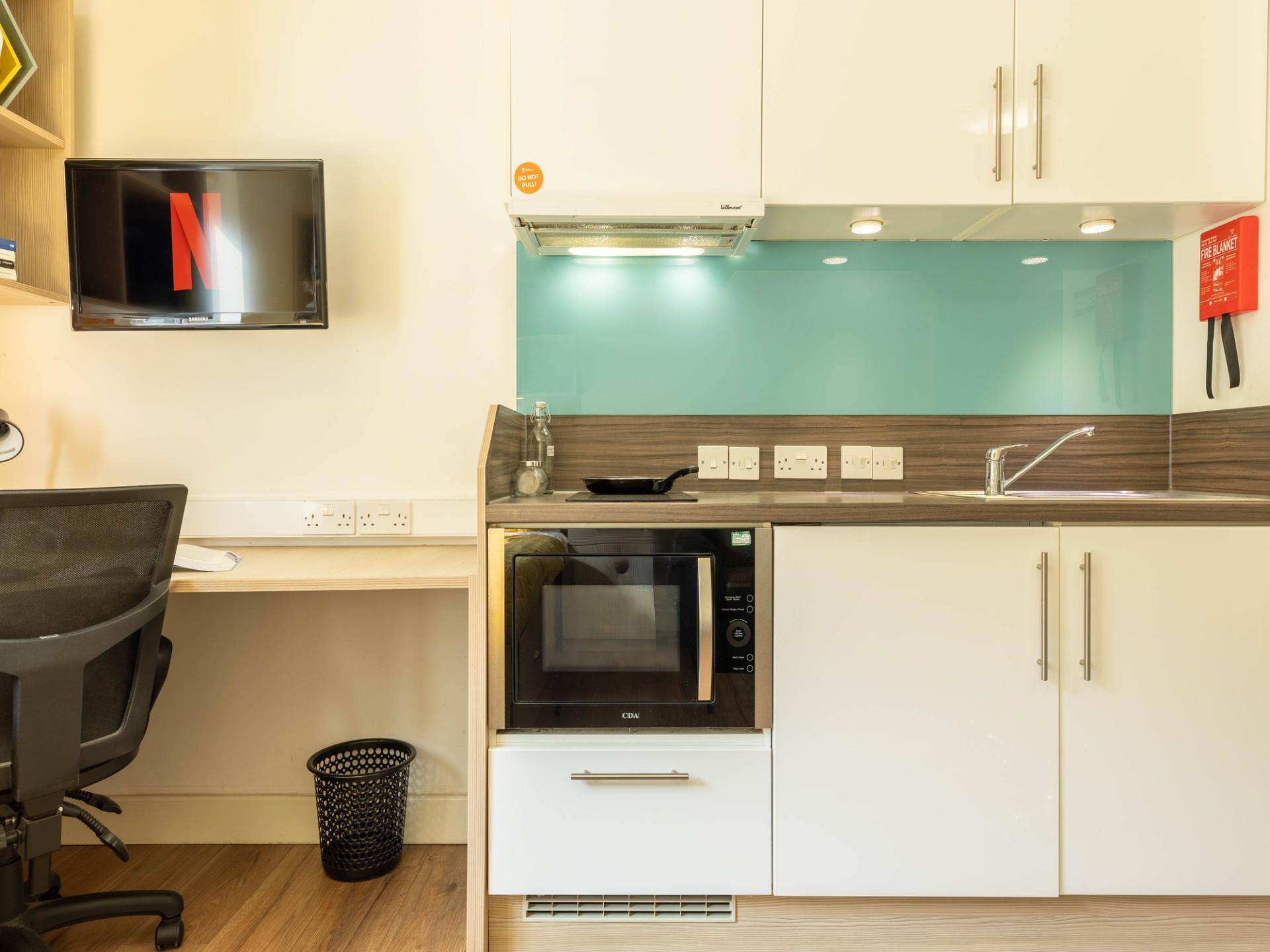  Classic Studio - Limited View  -  Iron Bridge Studios  - Gallery -  16