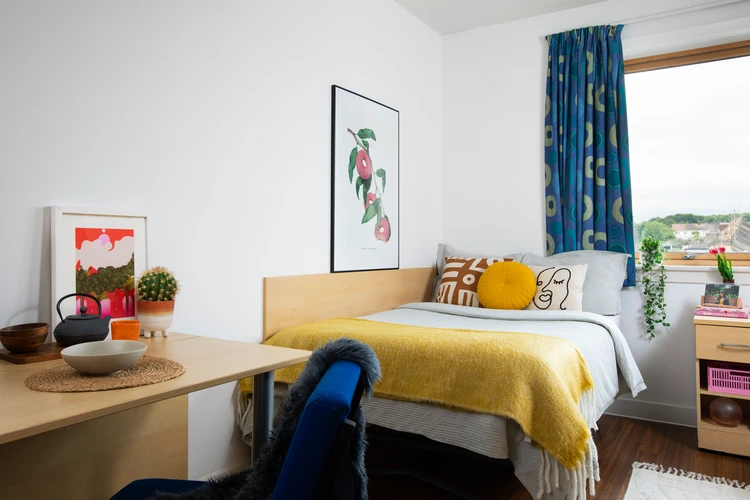  Small High Double Studio  -  Pier Quays  - Gallery -  1
