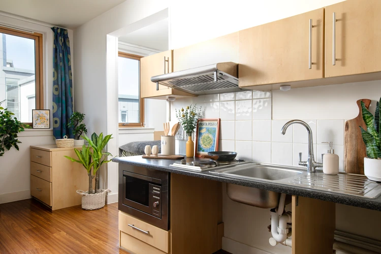  Double Wheelchair Accessible Studio  -  Pier Quays  - Gallery -  2