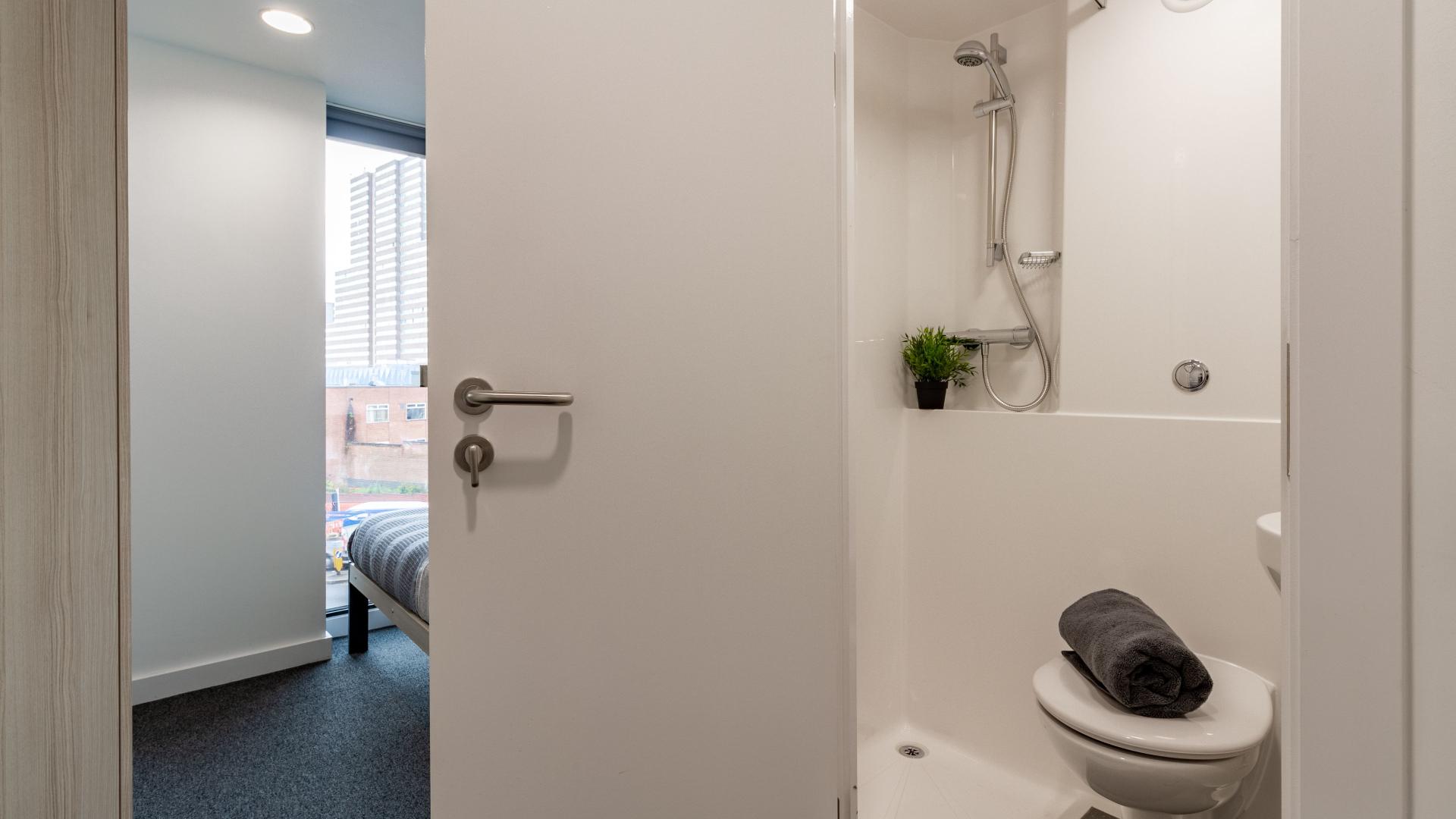 Premium 4 Bed En-Suite - 10