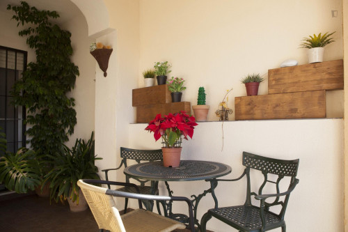 Wide twin bedroom in a great house, in Mairena del Aljarafe - Gallery - 8