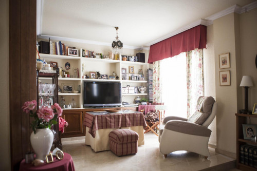 Wide twin bedroom in a great house, in Mairena del Aljarafe - Gallery - 19