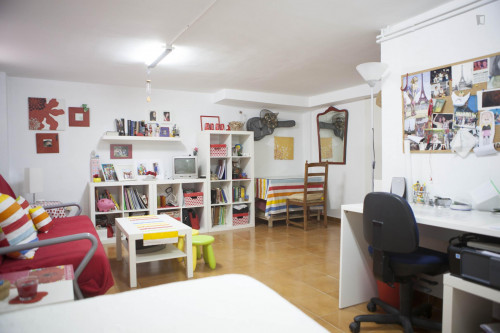 Wide twin bedroom in a great house, in Mairena del Aljarafe - Gallery - 22