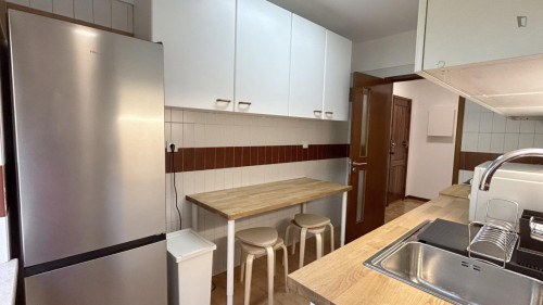Bright single bedroom next to Telheiras metro station