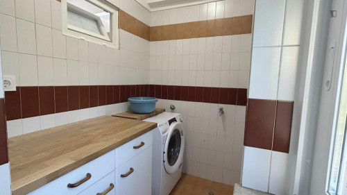 Bright single bedroom next to Telheiras metro station - Gallery - 6