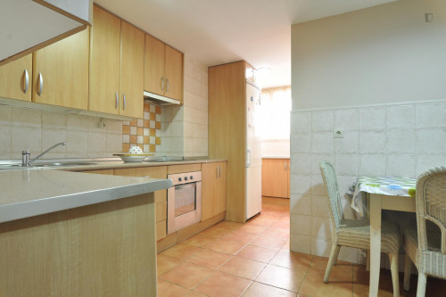 Bright and cosy single bedroom in a 4-bedroom apartment near Universidad Laboral