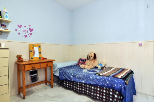Bright and cosy single bedroom in a 4-bedroom apartment near Universidad Laboral - Gallery - 11