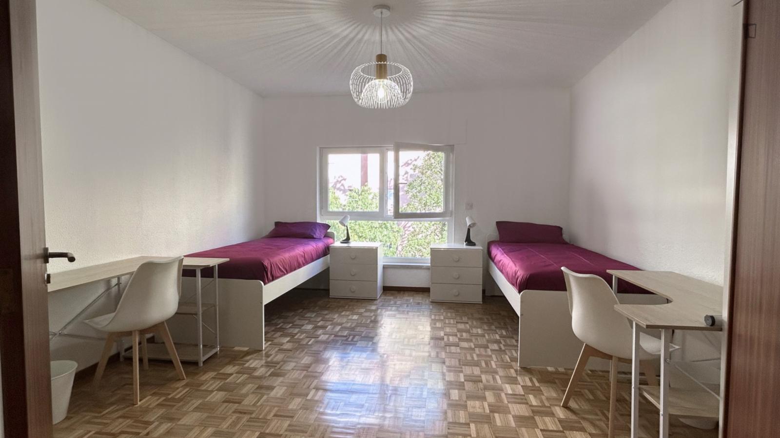  Nice Twin Bedroom In A 3-Bedroom Flat  -  Nice twin bedroom in a 3-bedroom flat  - Gallery -  1