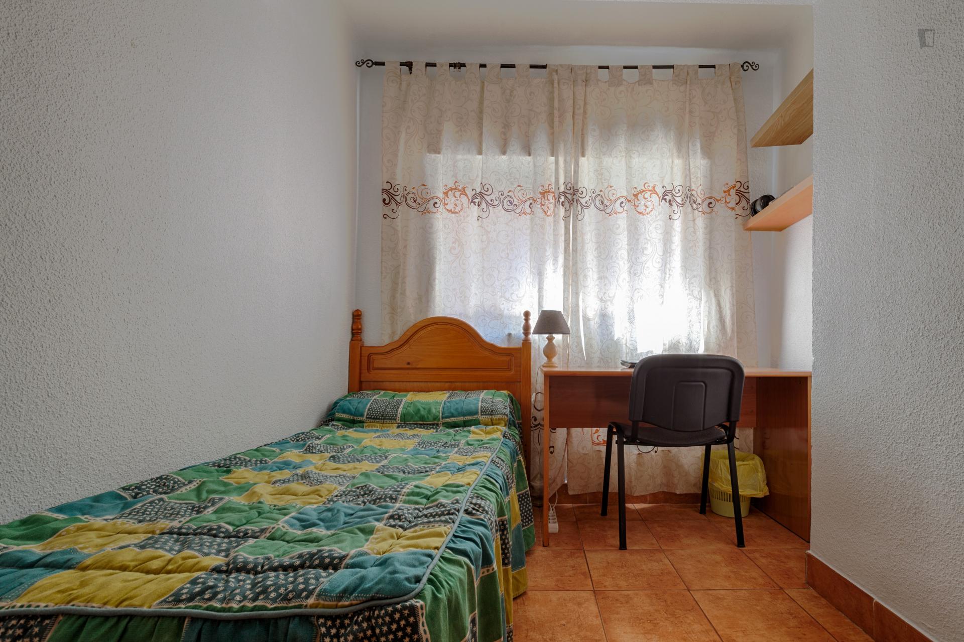 Homely single bedroom close to Universidad de Granada-Campus Fuentenueva