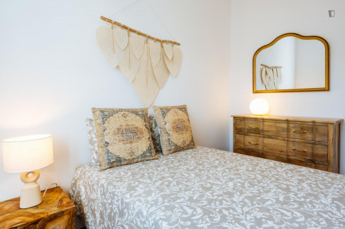 Very nice double ensuite bedroom in Arroios