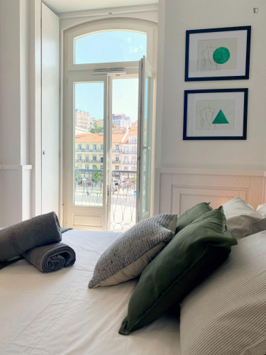 Luxury 1 Bedroom apartment close to Miradouro de São Pedro de Alcântara - Gallery - 18