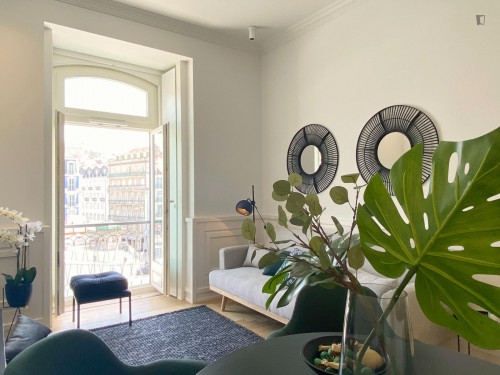 Luxury 1 Bedroom apartment close to Miradouro de São Pedro de Alcântara - Gallery - 15