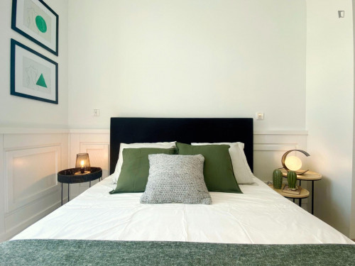 Luxury 1 Bedroom apartment close to Miradouro de São Pedro de Alcântara - Gallery - 22