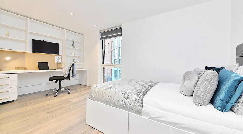 Large Premium Studio - Miura Nottingham - Gallery - 1