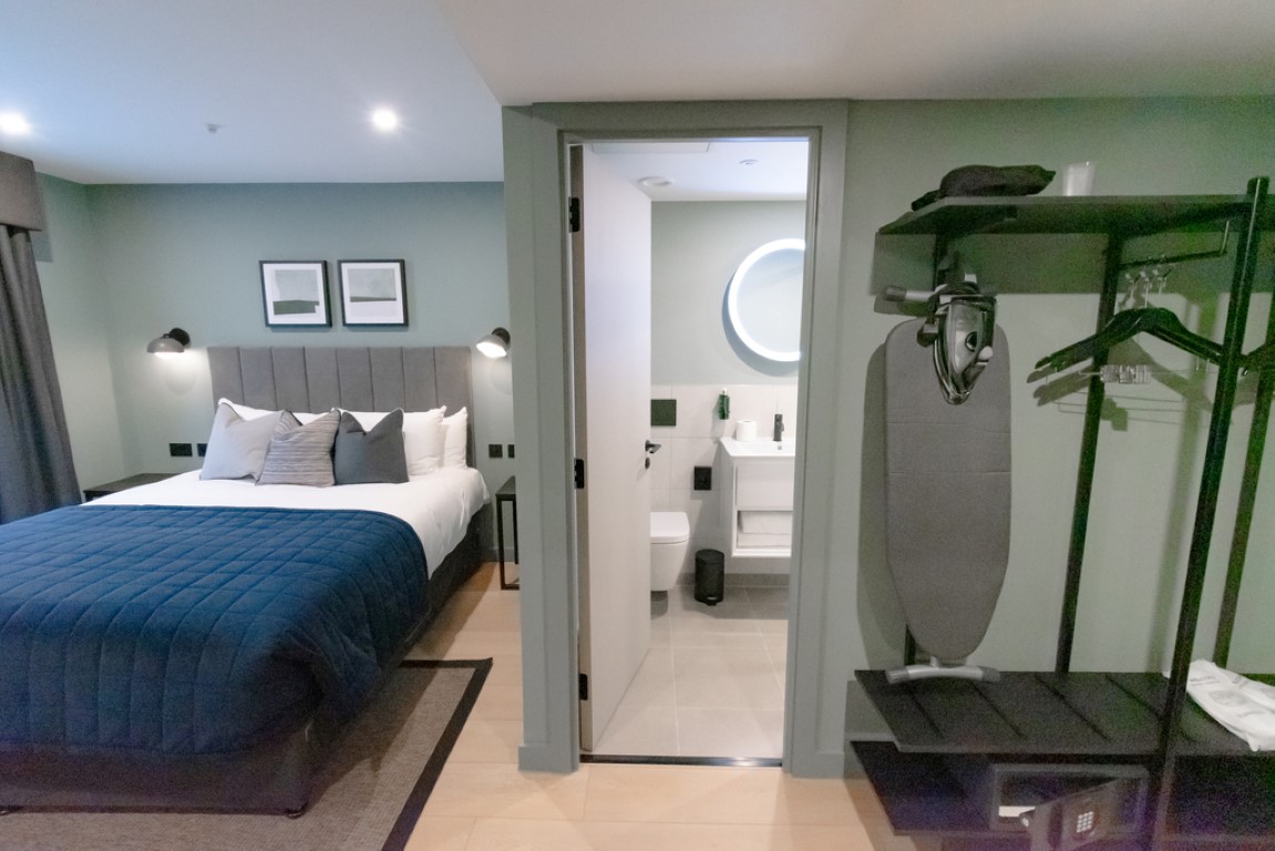  Grand One Bedroom  -  Aparthotel Birmingham  - Gallery -  1