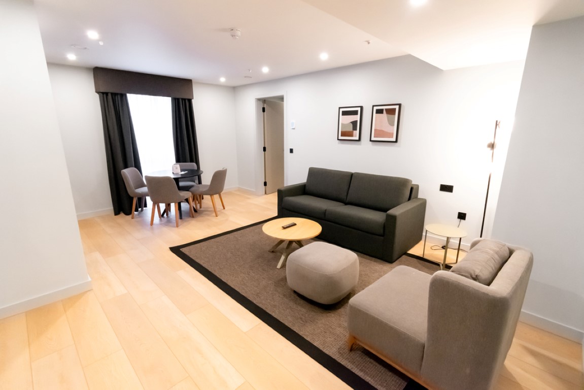  Grand One Bedroom W/Terrace  -  Aparthotel Birmingham  - Gallery -  8