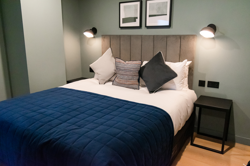  Classic One Bed Accessible Suite  -  Aparthotel Birmingham  - Gallery -  1