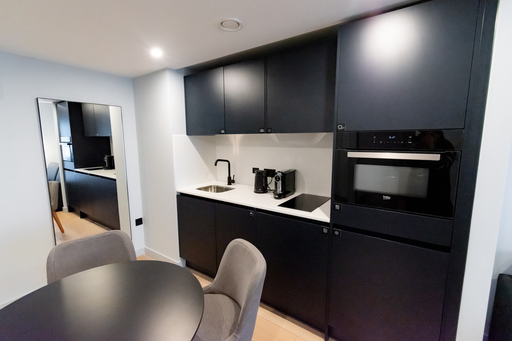 Classic One Bed Accessible Suite  -  Aparthotel Birmingham  - Gallery -  3