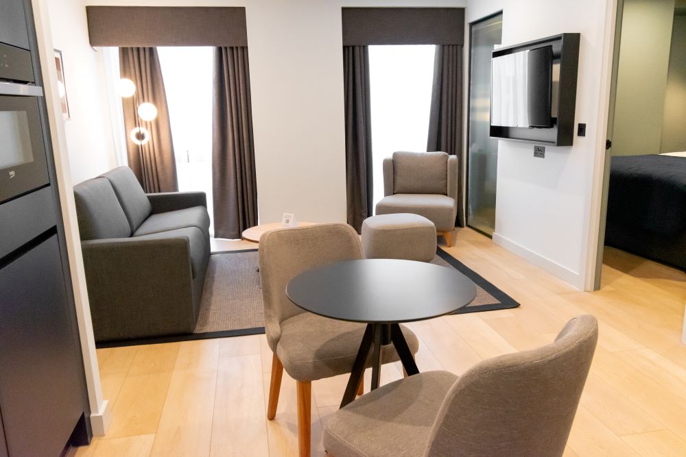  Classic One Bed Accessible Suite  -  Aparthotel Birmingham  - Gallery -  2