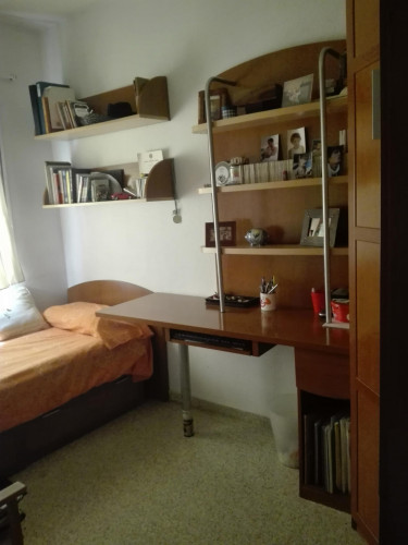 Suitable single bedroom in a 3-bedroom flat, in La Negrilla - Gallery - 14