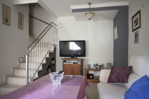 Suitable single bedroom in a 3-bedroom flat, in La Negrilla - Gallery - 7