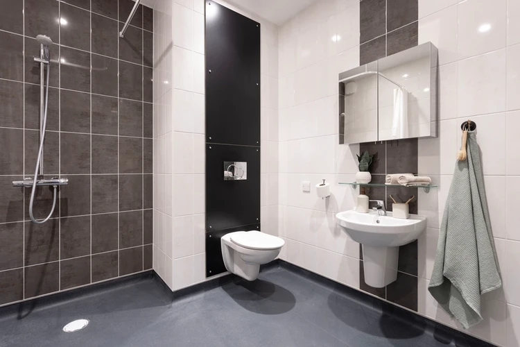  Double Wheelchair Accessible Studio  -  Arch View House  - Gallery -  3