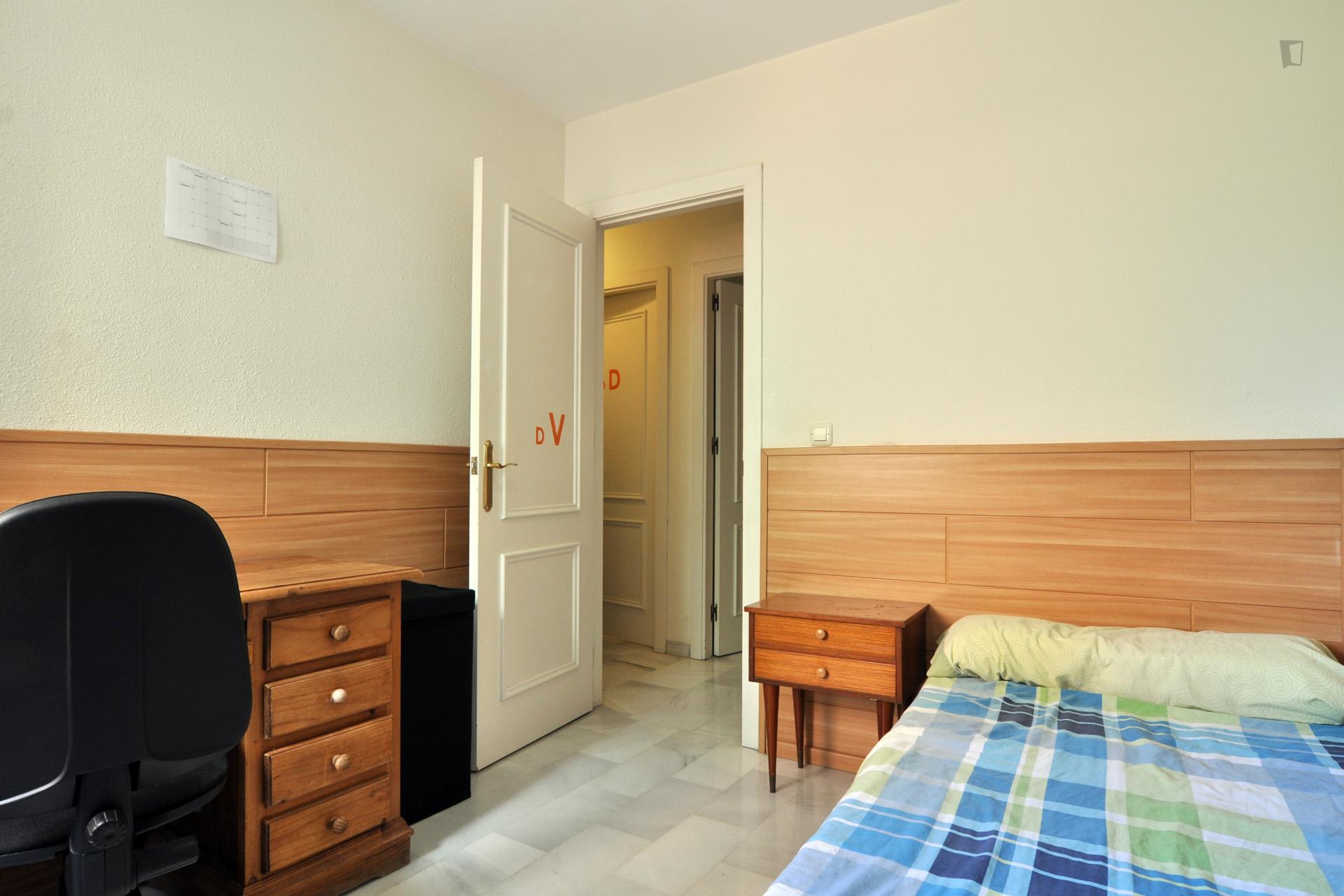 Modern single bedroom 15' walking from Campus Universitario
