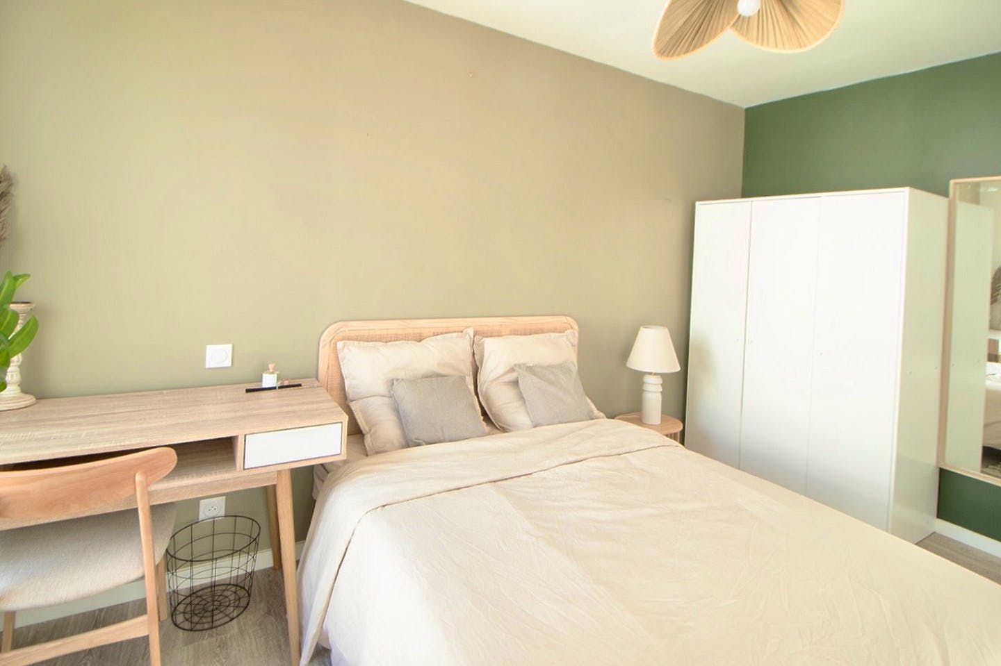Move Into This 12 M² Room - 6