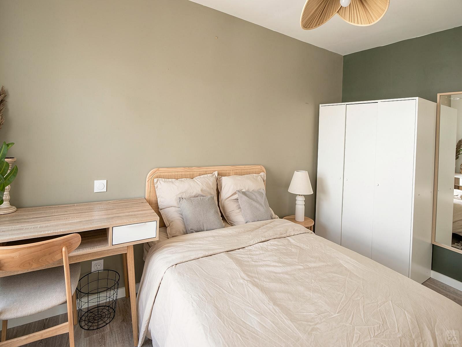 Move Into This 12 M² Room - 18