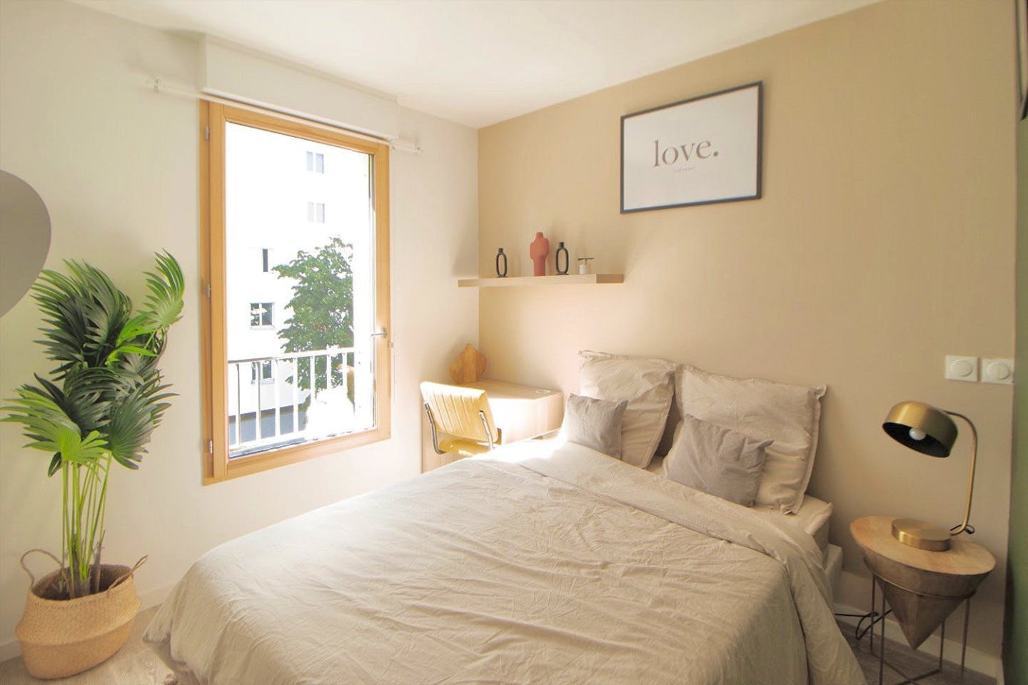 Move Into This Sophisticated 9 M² Room - 4