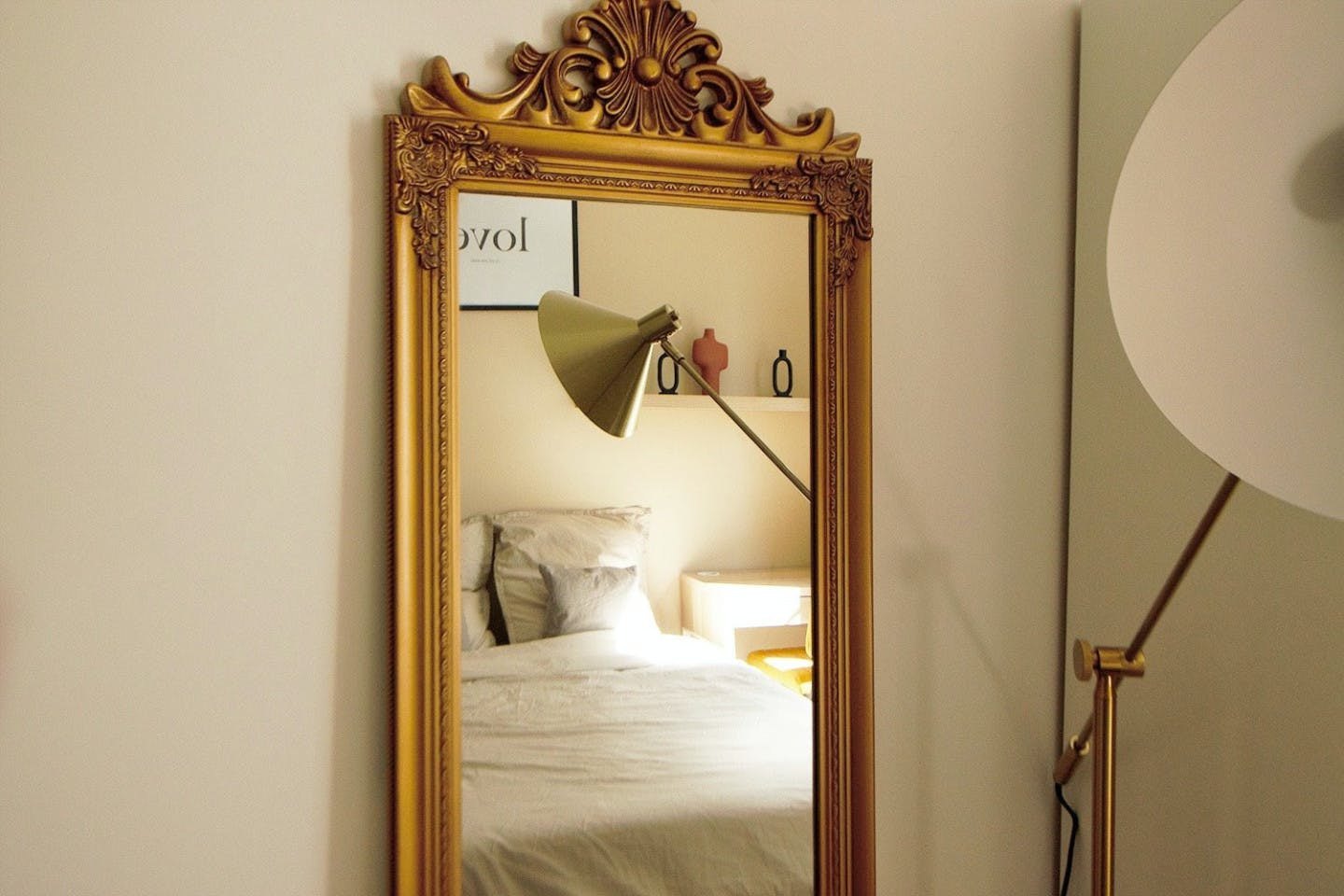 Move Into This Sophisticated 9 M² Room - 3