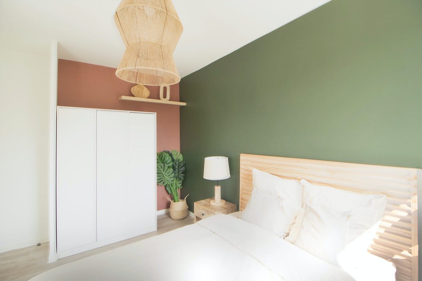 Move Into This Beautiful 12 M² Room - 4
