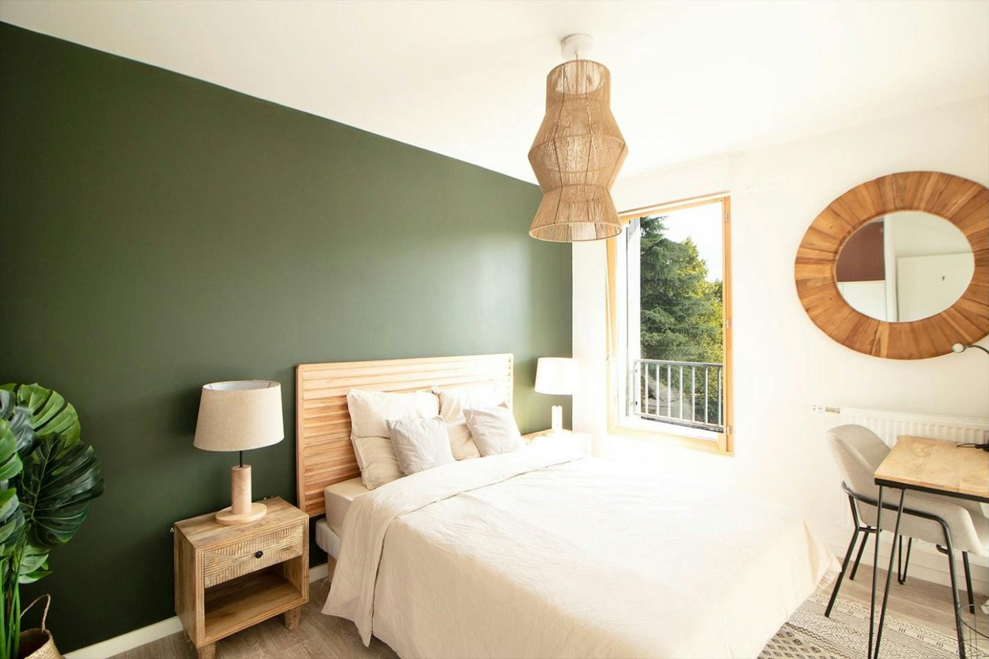 Move Into This Beautiful 12 M² Room - 2