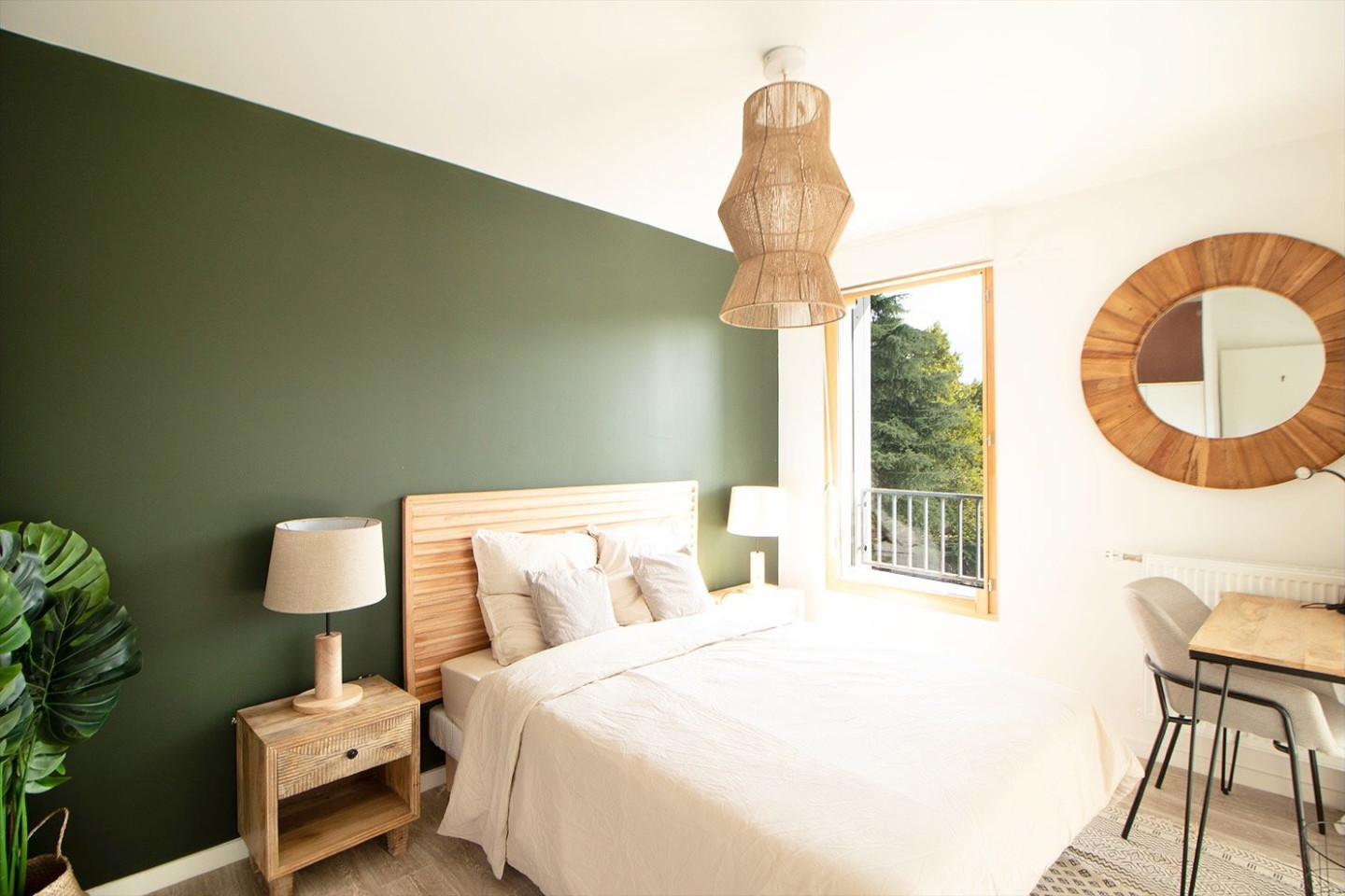 Move Into This Beautiful 12 M² Room - 12