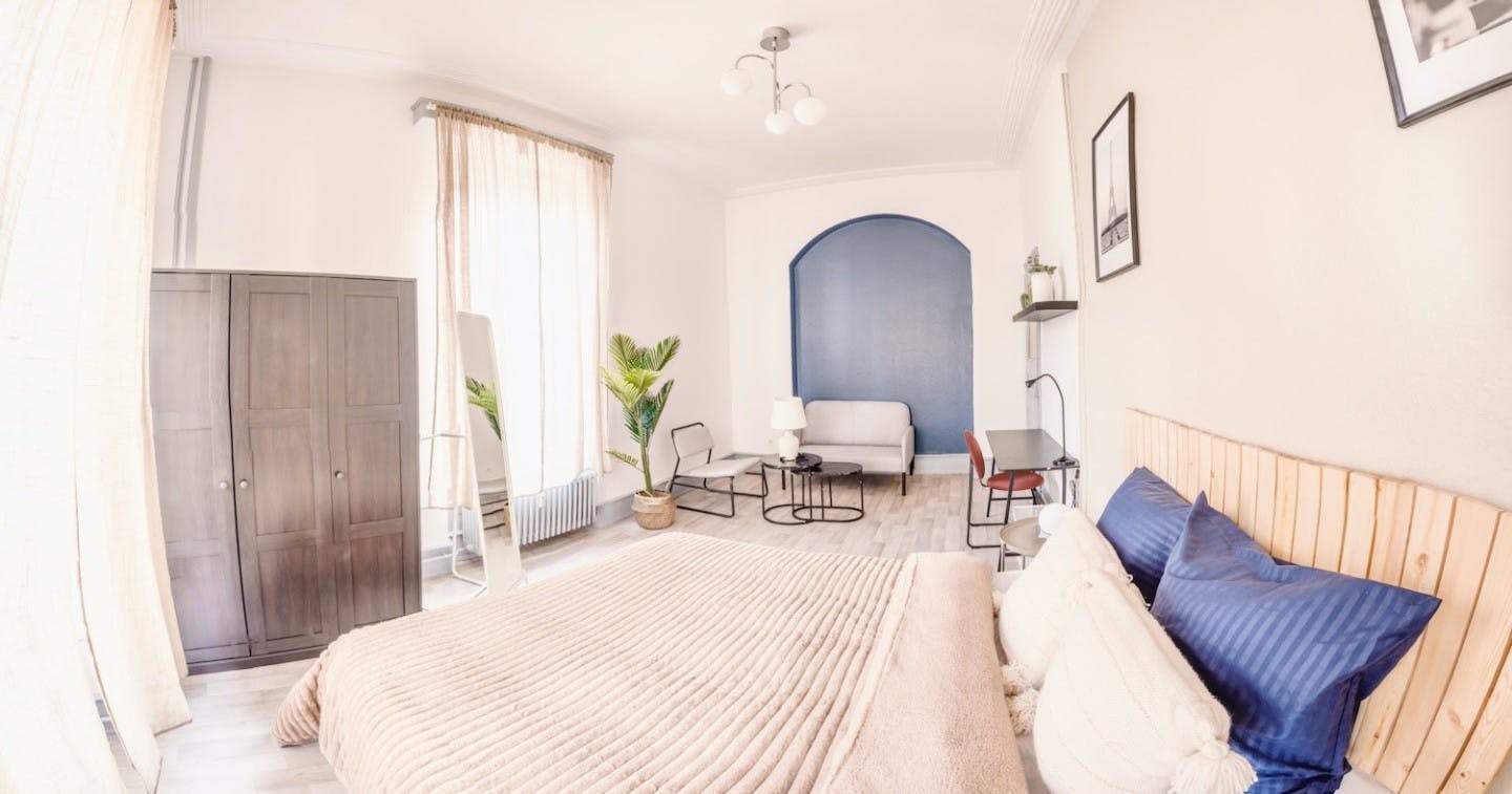  Move Into This Spacious 18 M² Coliving Room  -  Charming 87 m² coliving apartment in the center of Strasbourg  - Gallery -  2
