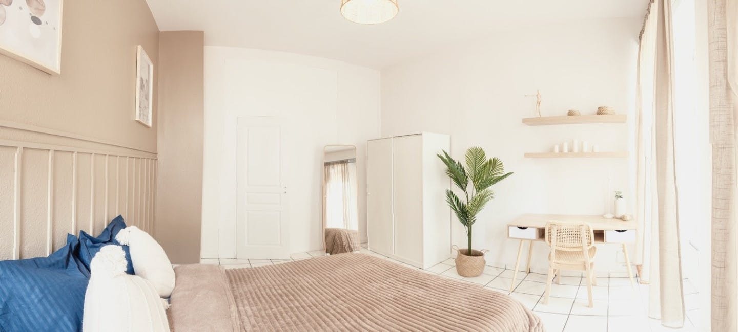  Move Into This Bright 14 M² Coliving Room  -  Charming 87 m² coliving apartment in the center of Strasbourg  - Gallery -  2