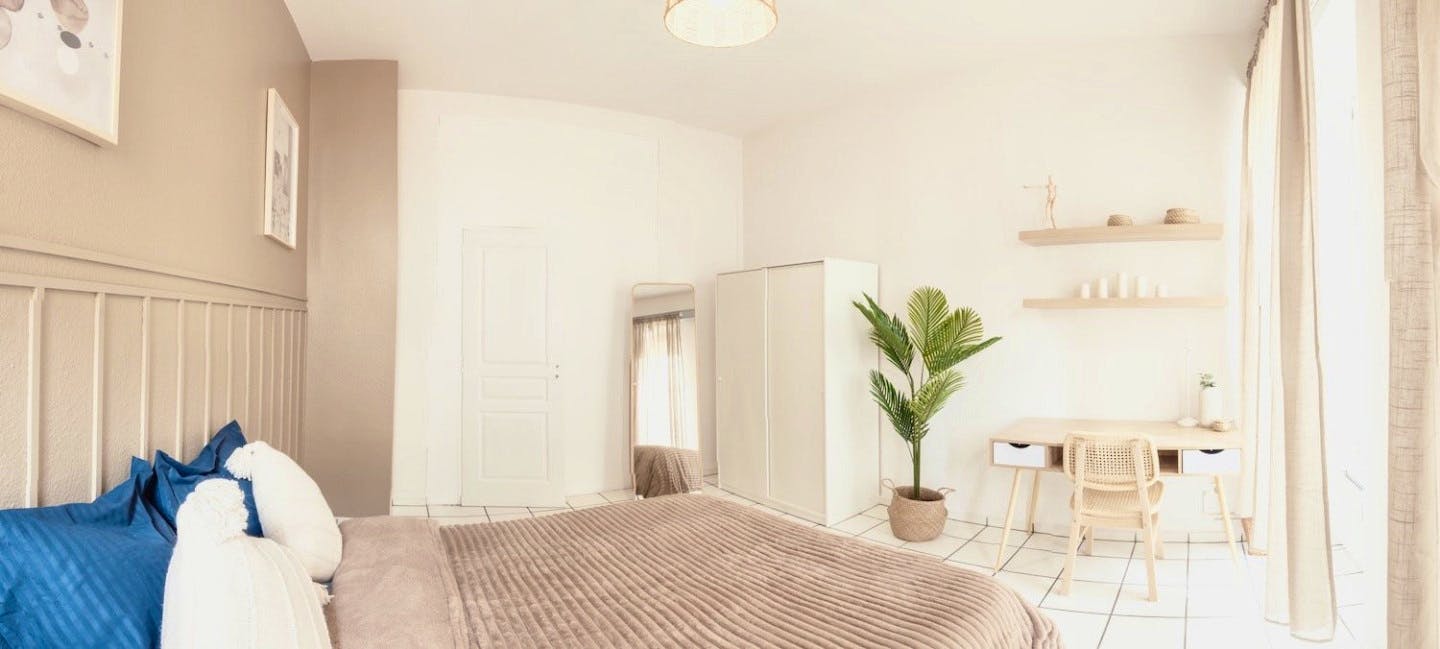  Move Into This Bright 14 M² Coliving Room  -  Charming 87 m² coliving apartment in the center of Strasbourg  - Gallery -  6