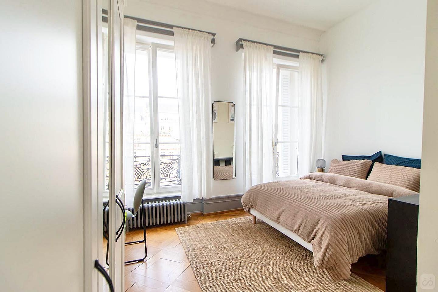 Move Into This Spacious 13 M² Coliving Room - 3