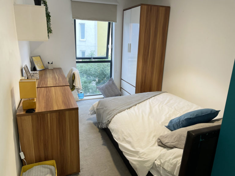  Classic En-Suite  -  Austin Hall  - Gallery -  1