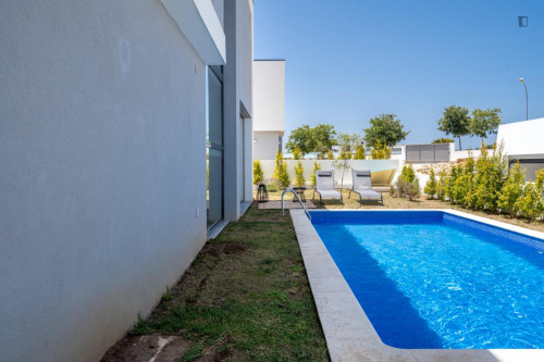 Inviting 2-bedroom house in Sintra
