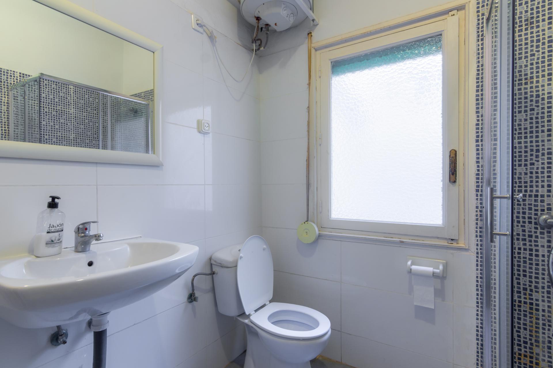 Homely single bedroom with a sunny balcony, in Campoamor