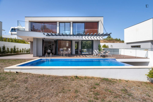 Welcoming 3-bedroom house in Cabriz