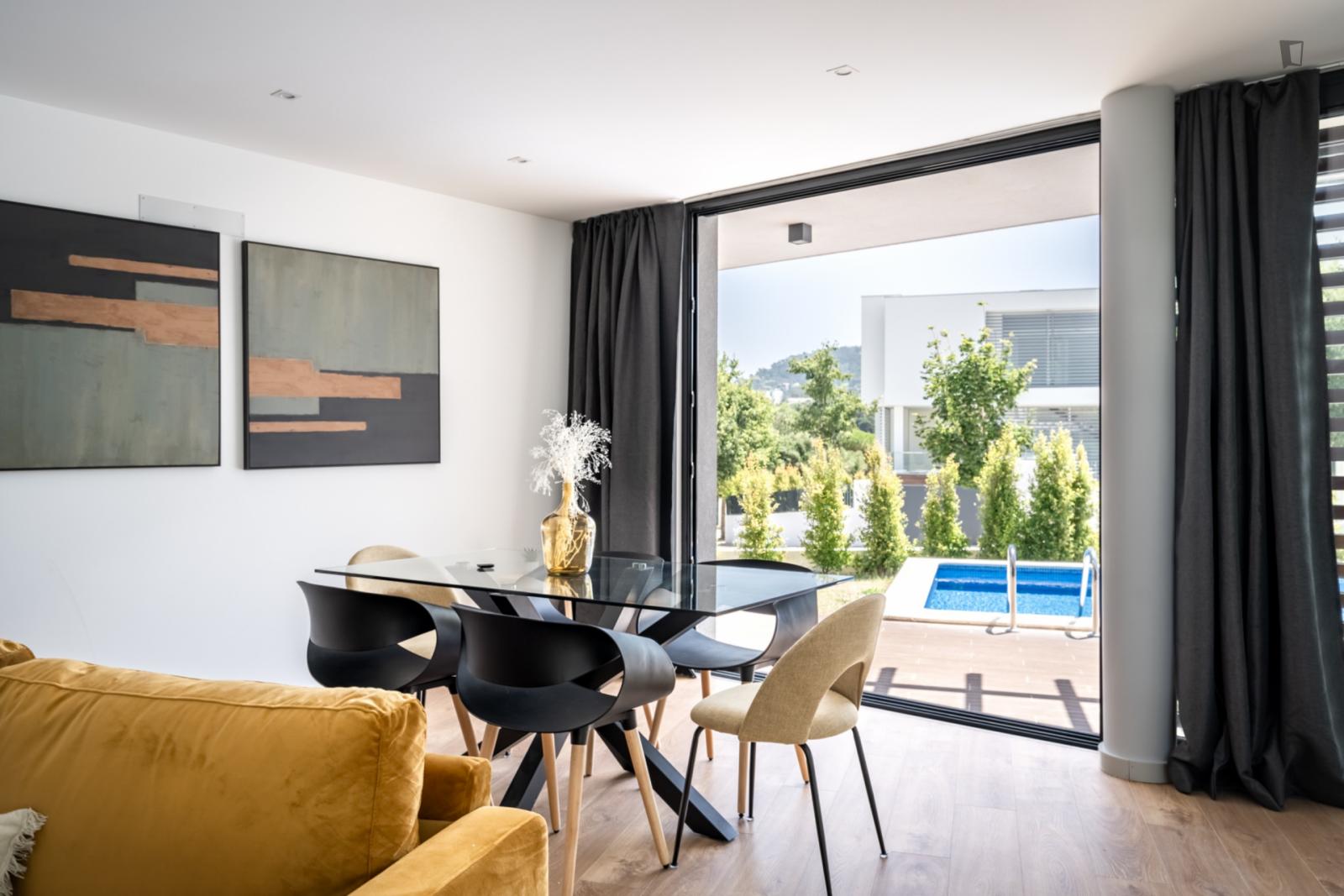  Magnificent 3-Bedroom House With Pool In Sintra  -  Magnificent 3-bedroom house with pool in Sintra  - Gallery -  1