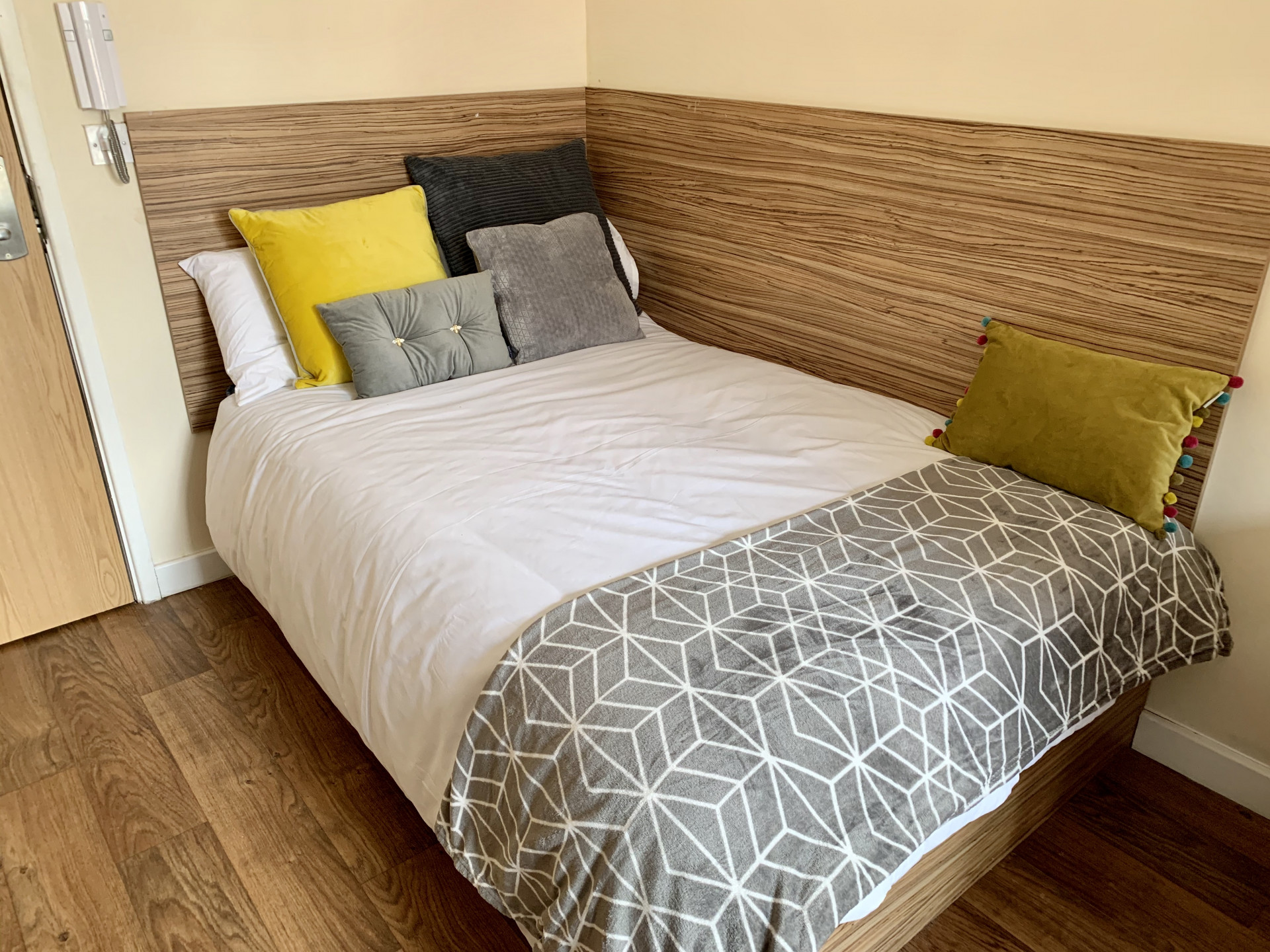 Premier En-Suite - 5