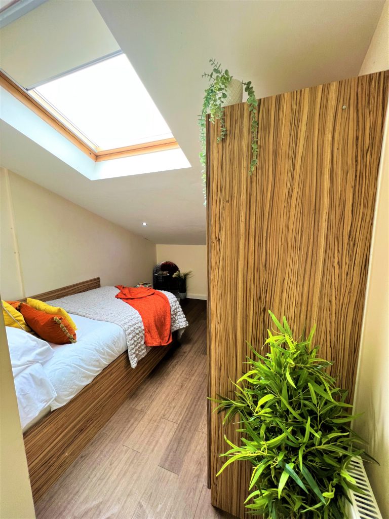  Deluxe Skylight En-Suite  -  Waterside Court  - Gallery -  8