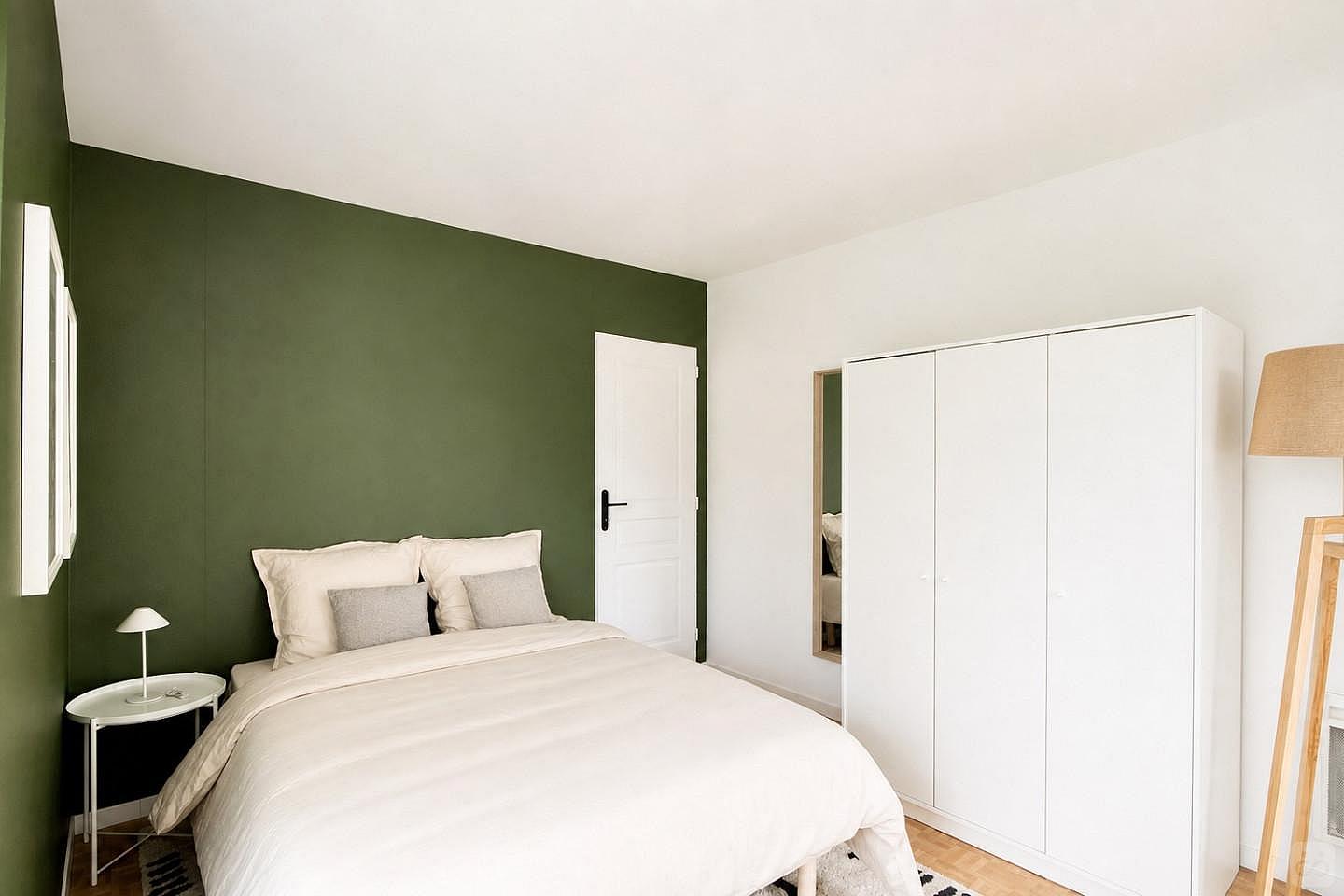 Move Into This 13 M² Room - 1