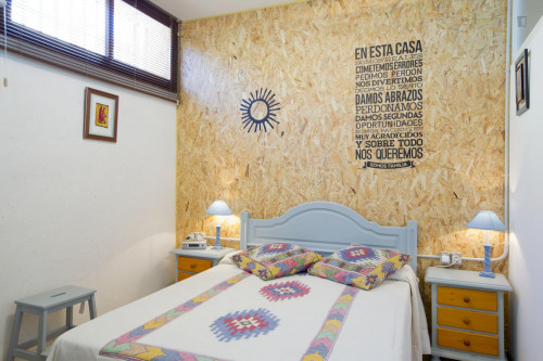 Super cool 1-bedroom annex apartment in a house, in Castilleja de la Cuesta