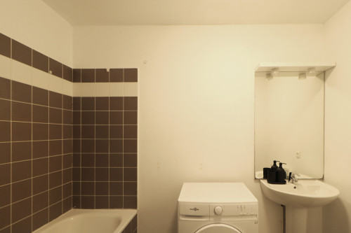 Spacious 86 m² apartment for rent in coliving in Bègles